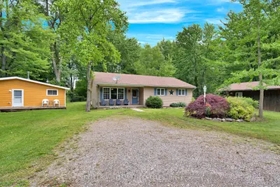 6238 London Road, Lambton Shores, On N0n 1j0