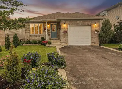 Detached in Loyalist