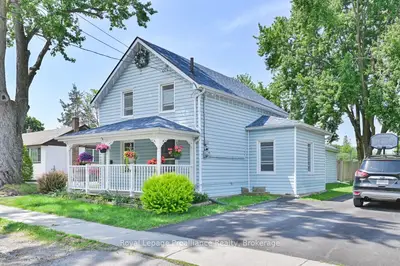 Detached in Belleville