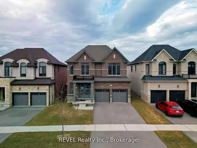 Detached in Woodstock