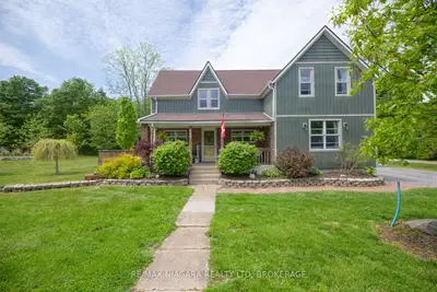 Detached in Port Colborne