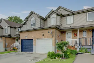 Att/Row/Townhouse in Kitchener