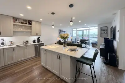 Condo Apartment in Hamilton