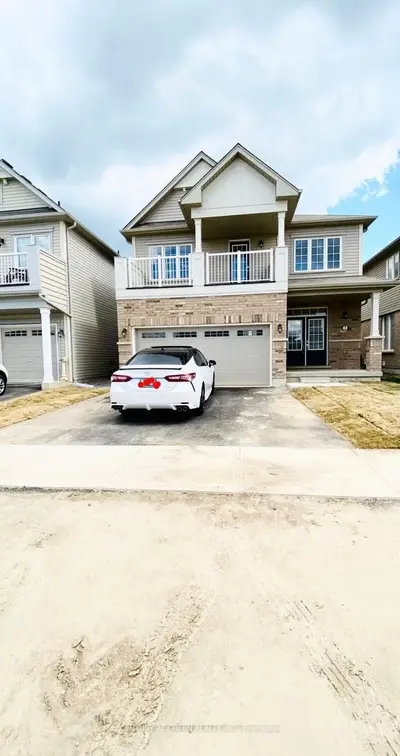 Detached in Brantford