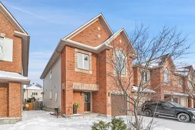 Att/Row/Townhouse in Orleans - Cumberland and Area