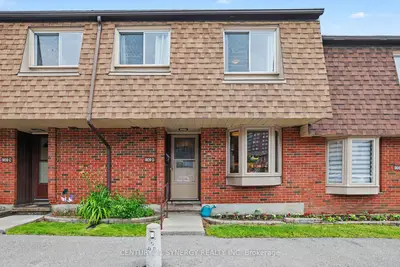 Condo Townhouse in Beacon Hill North - South and Area