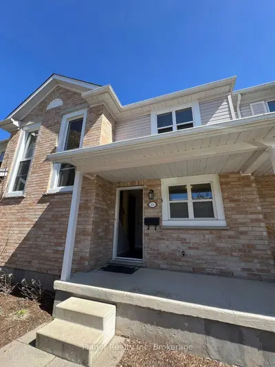 Condo Townhouse in Guelph