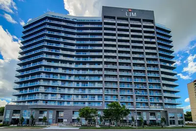 Condo Apartment in Hamilton