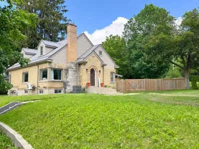 100 Sunset Drive, St. Thomas, On N5r 3b6