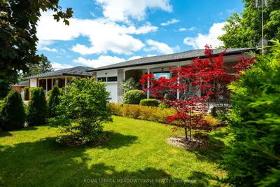 Detached in Guelph