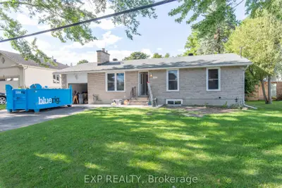 Detached in Mooneys Bay - Carleton Heights and Area
