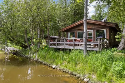 26 Bridge Street, Northern Bruce Peninsula, On N0h 1w0