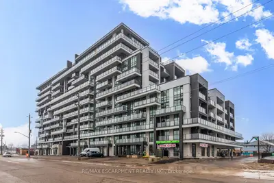 Condo Apartment in Hamilton