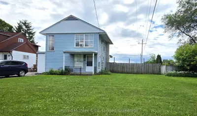 Detached in Huron East