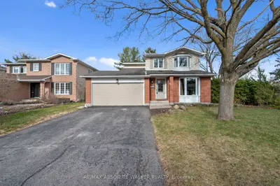 Detached in Orleans - Convent Glen and Area