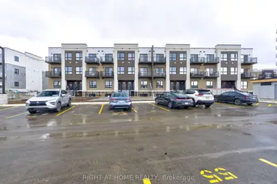 Condo Townhouse in Kitchener