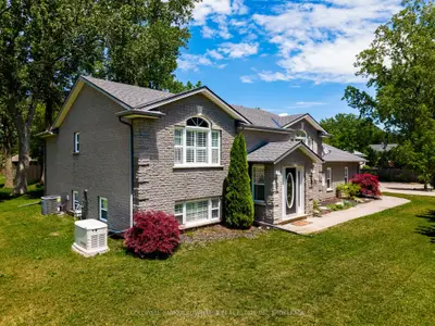 Detached in Fort Erie