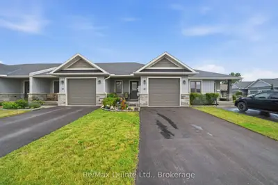 Att/Row/Townhouse in Belleville