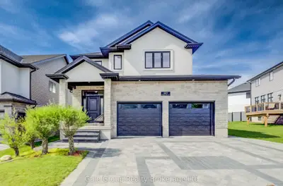 Detached in Woodstock