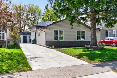 Detached in Kingston