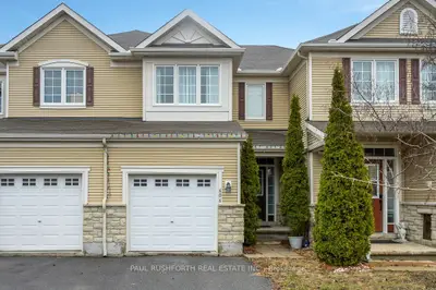Att/Row/Townhouse in Barrhaven