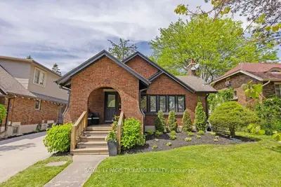 Detached in London East