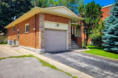 Detached in Hamilton