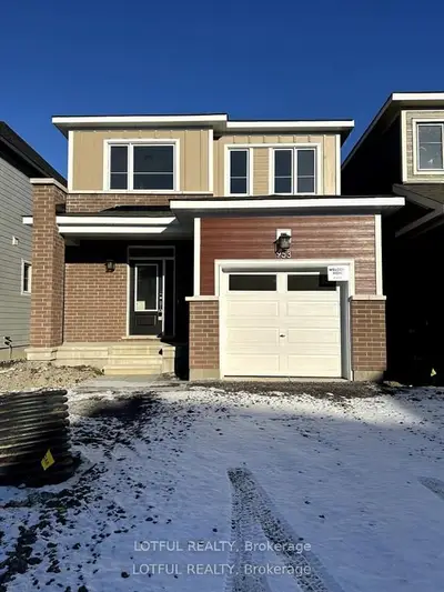 Att/Row/Townhouse in Stittsville - Munster - Richmond