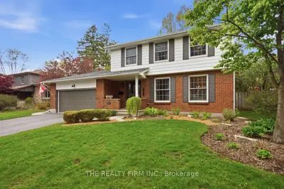 18 Mctaggart Crescent, London North, On N5x 2e3