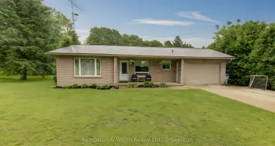 Detached in Huron East