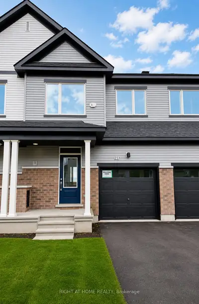 Att/Row/Townhouse in Barrhaven