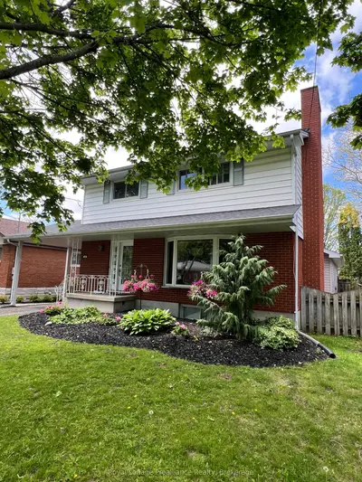 49 Plaza Square, Belleville, On K8n 4j2