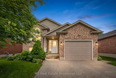 Detached in Centre Wellington