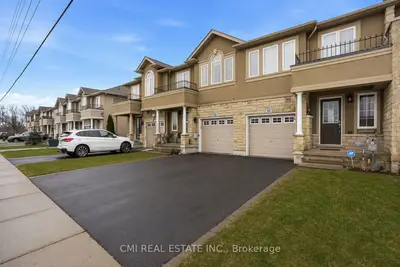 93 Penny Lane, Hamilton, On L8j 2v7