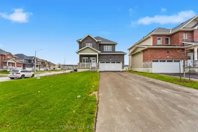 Detached in Belleville