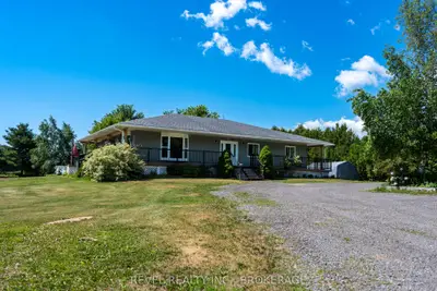 Detached in Frontenac