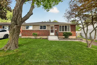 Detached in Ingersoll