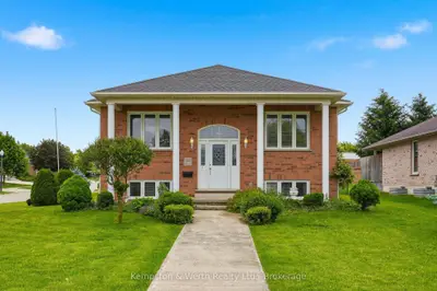 Detached in North Perth