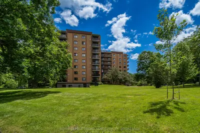 120 Barrett Court 606, Kingston, On K7l 5h6