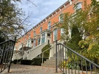 Condo Apartment in Belleville