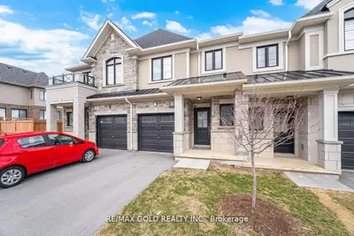 30 Mia Drive 2, Hamilton, On L9b 0k1