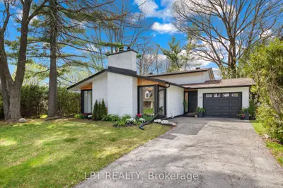 Detached in South of Baseline to Knoxdale