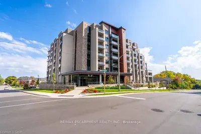 Condo Apartment in Hamilton