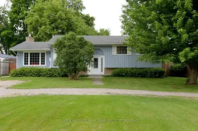9931 Prince Phillip Street, Lambton Shores, On N0m 2n0