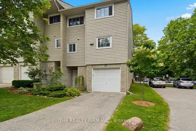 Condo Townhouse in London South
