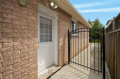26 Phillipo Drive, Hamilton, On L9b 2p6