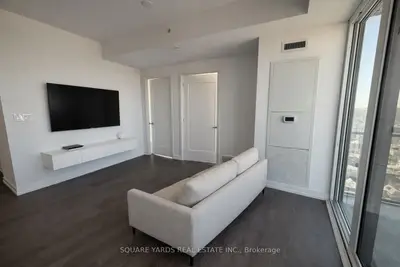 Condo Apartment in Hamilton