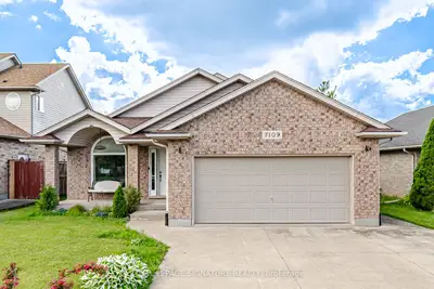 Semi-Detached in Niagara Falls
