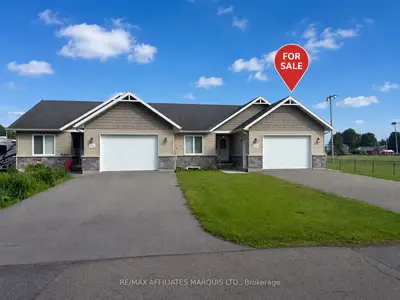 Semi-Detached in South Dundas