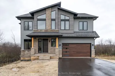 Detached in Blue Mountains